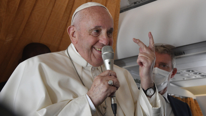 Ferenc pápa is megszólalt az ukrán válság ügyében