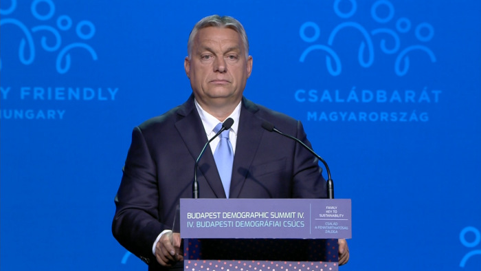 Demográfiai csúcs - Orbán Viktor: a nyugat nem akarja fenntartani magát