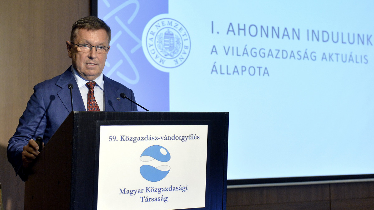 Matolcsy György, a Magyar Nemzeti Bank (MNB) elnöke beszédet mond az 59. Közgazdász-vándorgyűlésen Budapesten, a Laurus Rendezvényközpontban 2021. szeptember 23-án.