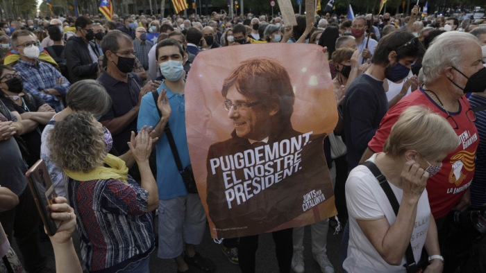 Olaszországban őrizetbe vették a volt katalán elnököt