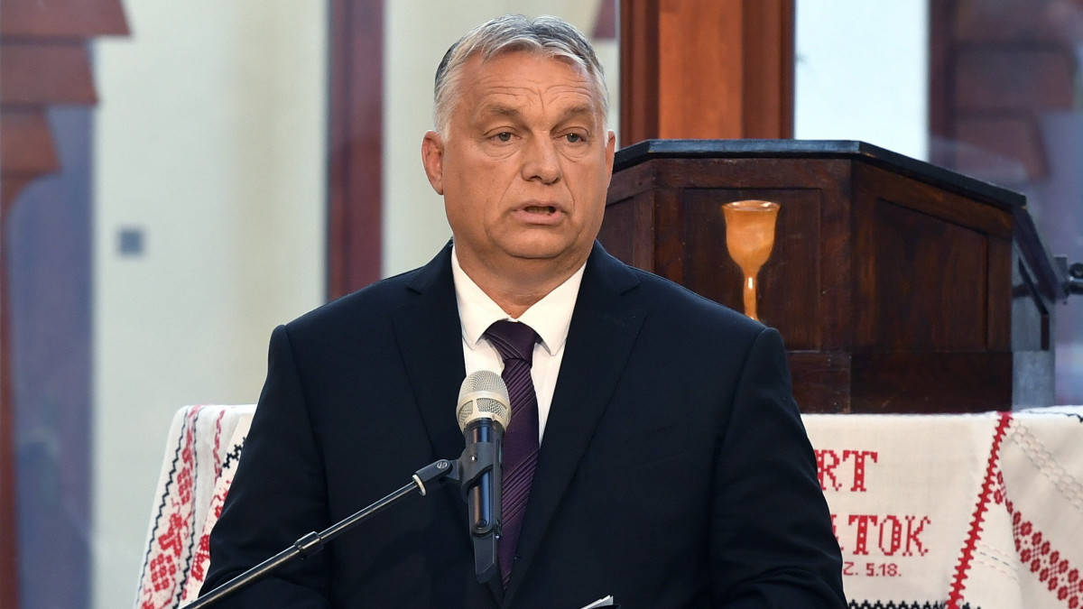 Orbán Viktor miniszterelnök beszédet mond az ünnepi istentiszteleten a pesterzsébeti református Összetartozás-templom felszentelésén 2021. szeptember 26-án.
