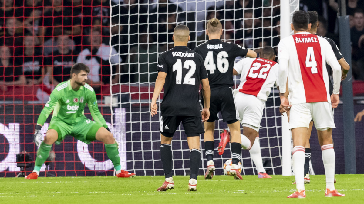 AMSTERDAM, NETHERLANDS - SEPTEMBER 28: (BILD OUT) Sebastian Haller of Ajax Amsterdam scores his teams second goal during the UEFA Champions League group C match between AFC Ajax and Besiktas at Johan Cruijff Arena on September 28, 2021 in Amsterdam, Netherlands. (Photo by Mario Hommes/DeFodi Images via Getty Images)