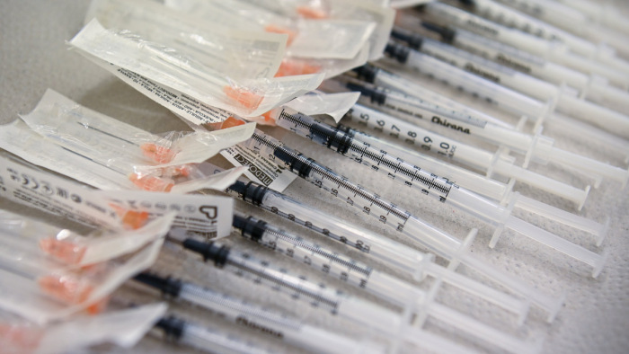 Magyarország ismét uniós beszerzésben venne Pfizer-vakcinát