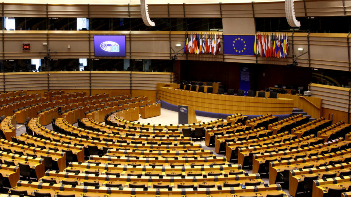 Visszakapták helyeiket a Fidesz képviselői az európai parlamenti küldöttségekben