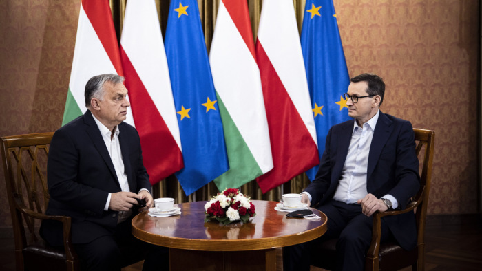 Orbán Viktor: meg akarjuk változtatni a brüsszeli politikát