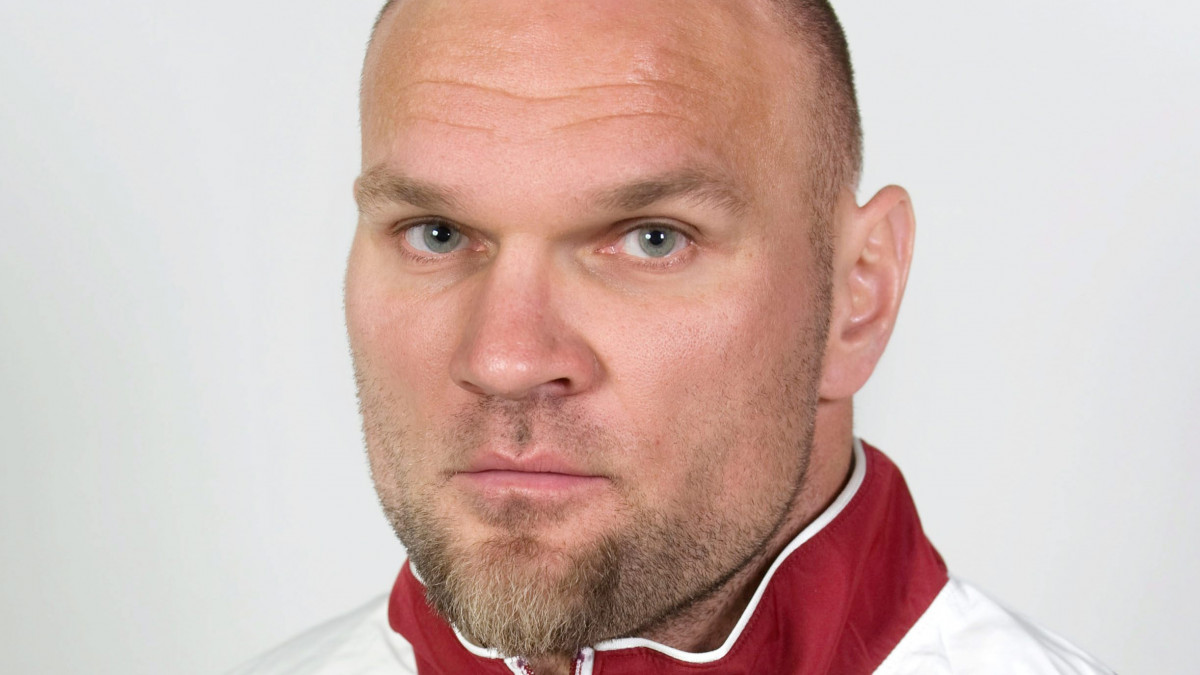 Fazekas Róbert diszkoszvető, a londoni nyári olimpiai játékokra utazó magyar csapat tagja.