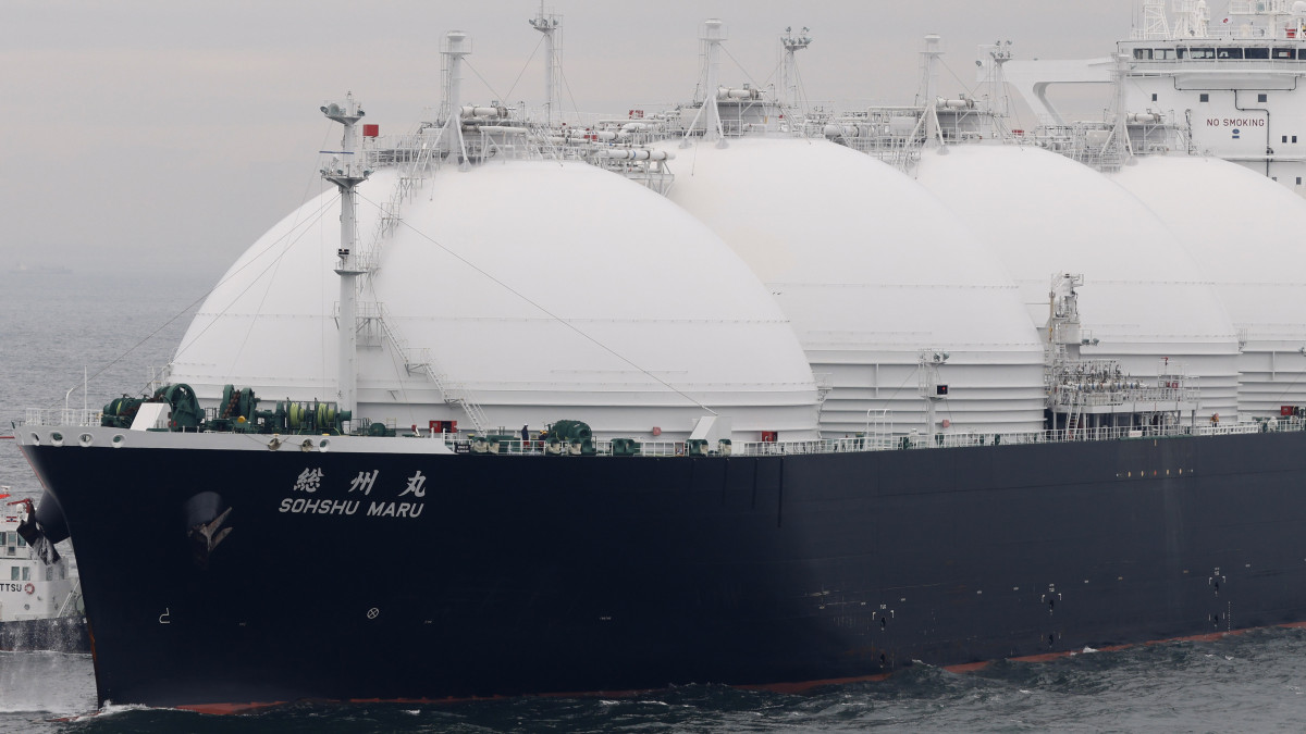The liquefied natural gas (LNG) tanker Sohshu Maru approaches Jera Co.s Futtsu Thermal Power Station, unseen, in Futtsu, Chiba Prefecture, Japan, on Friday, Dec. 17, 2021. North Asia spot LNG prices hovered near $40/mmbtu, with buyers in the region satisfied by inventory levels heading into winter, while European prices traded at a premium to Asian values for a third day. Photographer: Kiyoshi Ota/Bloomberg via Getty Images