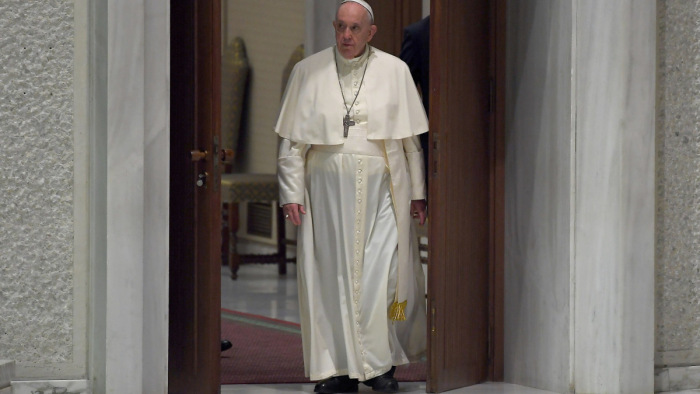 Ferenc pápa: az embereknek el kell fogadniuk gyengeségeiket, tévedéseiket