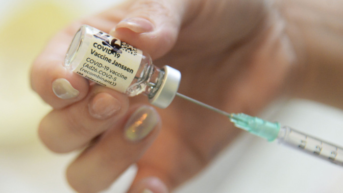 Az USA-ban lényegében elkaszálták a Janssen vakcinát