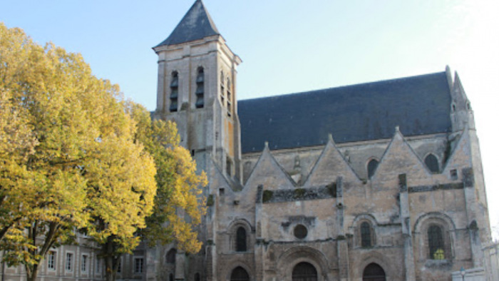 Bolhapiac nyílhat egy franciaországi templomban