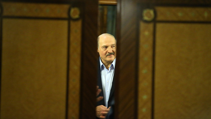 Meglepő trió üzletel Aljakszandr Lukasenka pária rezsimjével