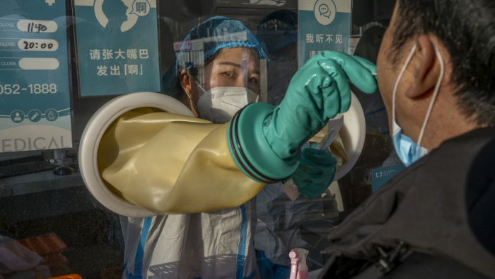 Bekövetkezett Kínában az a járványfázis, amitől annyira tartottak