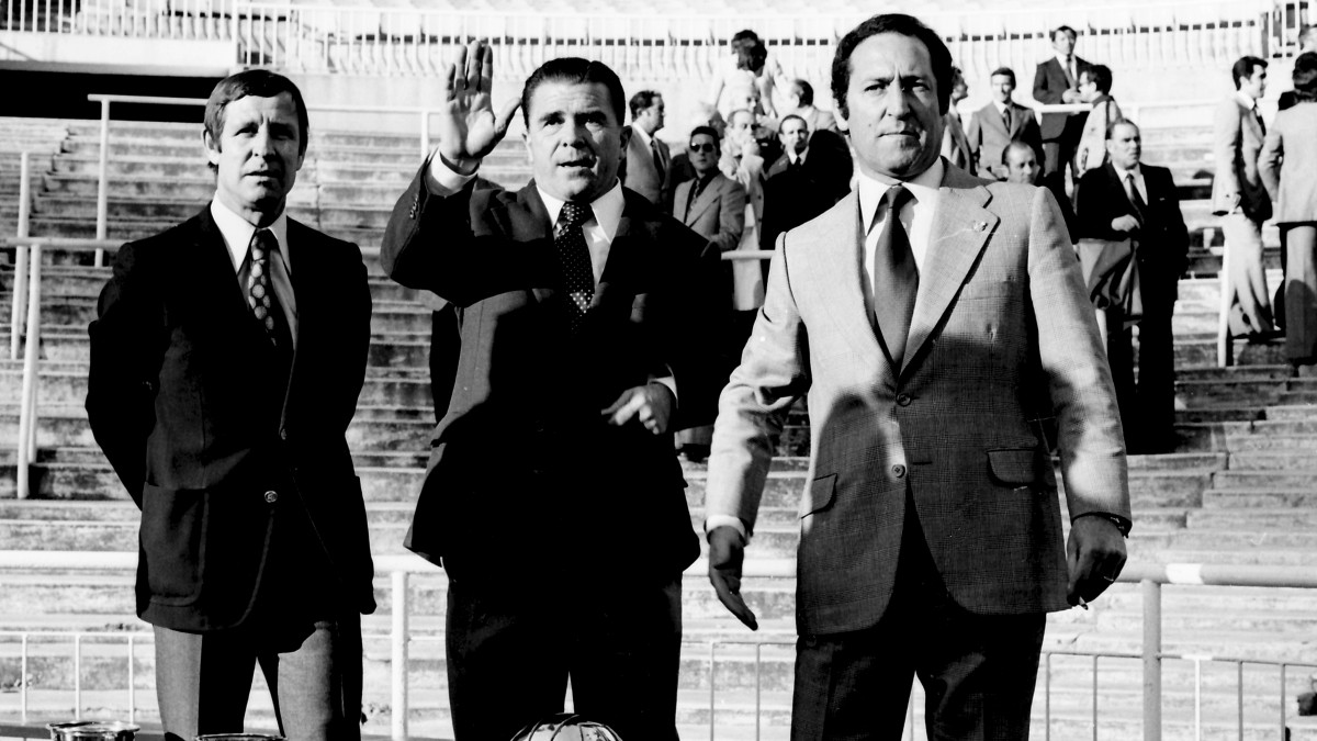 75th Anniversary of Real Madrid: Raymond Kopa, Fderenc, Puskas and Paco Gento in Santiago BernabĂŠu Stadium, with six European Cups (five won by them: in 1955, 1956, 1957, 1958 and 1959), 1977, Madrid, Castilla la Mancha, Spain.(Photo by Gianni Ferrari/Cover/Getty Images).