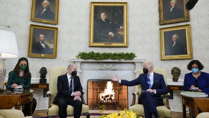 Joe Biden: tandemben dolgozunk, hogy megelőzzük az orosz agressziót Európában