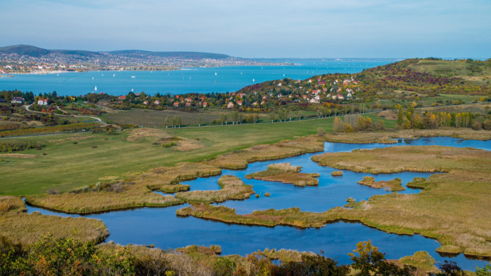 Új szabályokkal védik meg a Balaton partját és a strandokat is