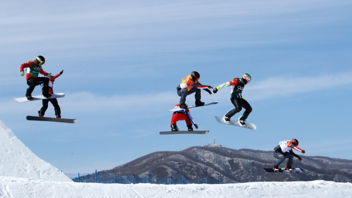 Célfotón látszik csak, ki nyerte a férfi snowboardot – videó