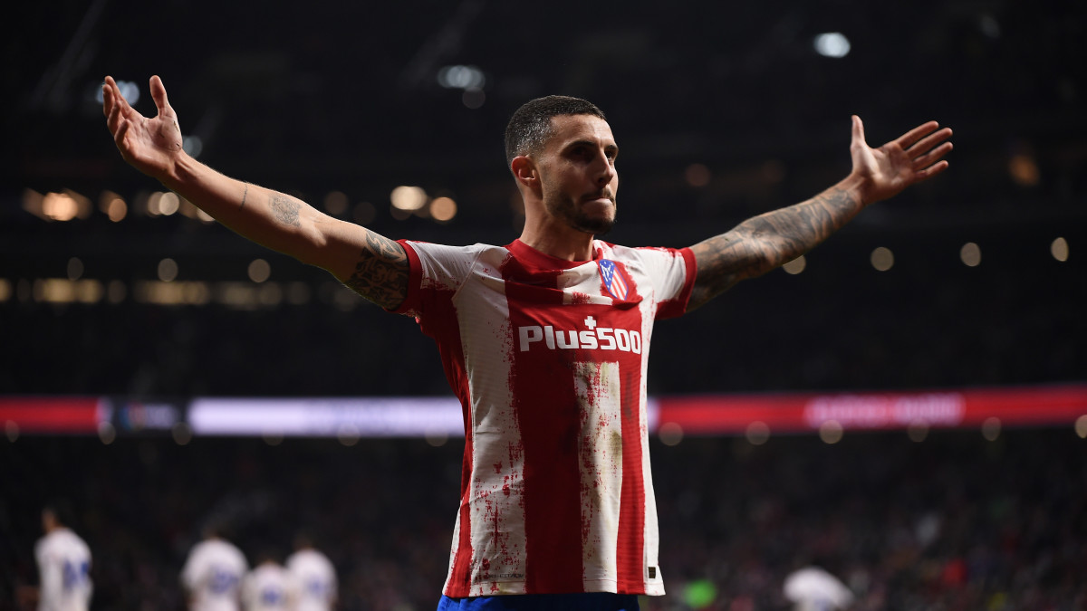 MADRID, SPAIN - FEBRUARY 12: Mario Hermoso of Atletico de Madrid celebrates after scoring their teams fourth goal during the LaLiga Santander match between Club Atletico de Madrid and Getafe CF at Estadio Wanda Metropolitano on February 12, 2022 in Madrid, Spain. (Photo by Denis Doyle/Getty Images)