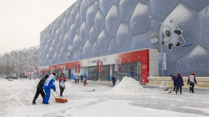 Megérkezett a tél is a téli olimpiára - képek