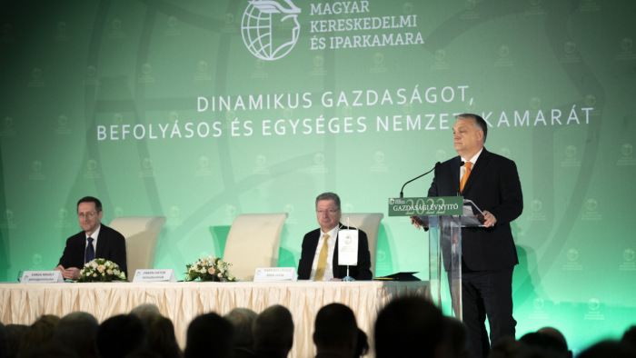 Orbán Viktor: a kormány fókusza a gazdaságon van