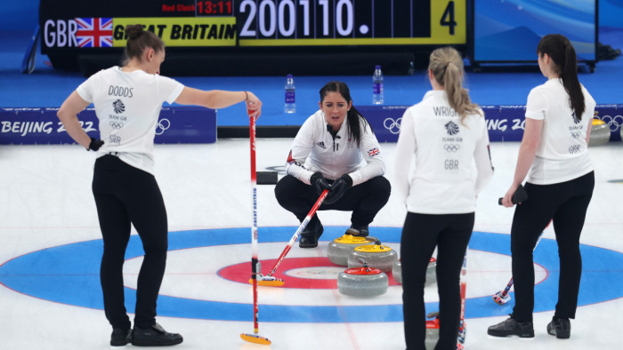 Végig uralta a curlingdöntőt a brit női csapat – videó