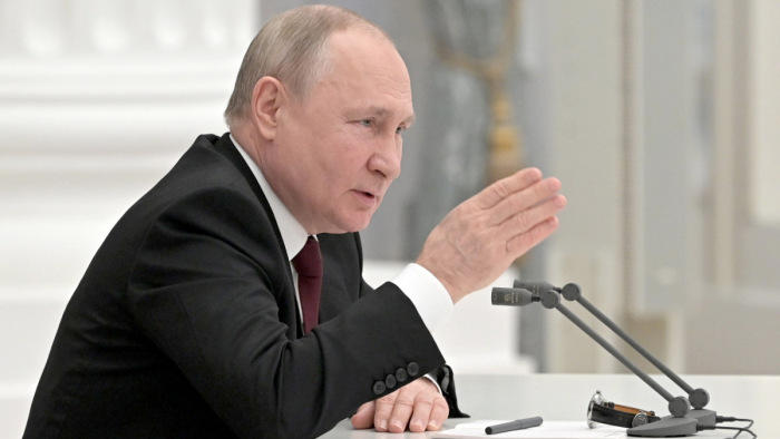 Moszkva még hétfőn dönt a szakadár területekről