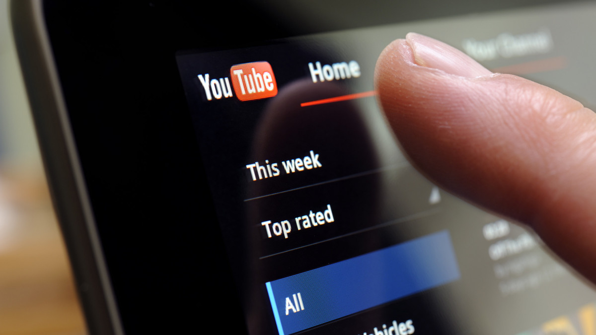 Öt nagy újdonságot hoz a YouTube-ra a mesterséges intelligencia