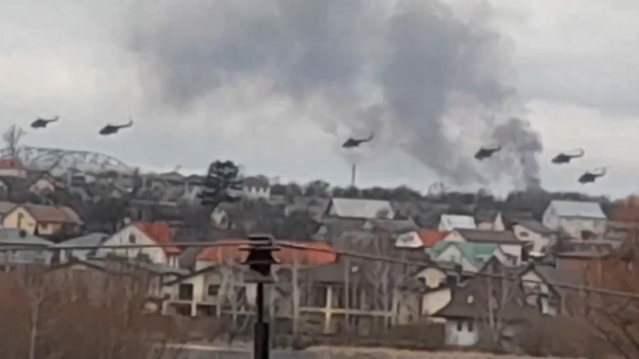 Kijev melletti repülőtérre támadtak az oroszok - videó