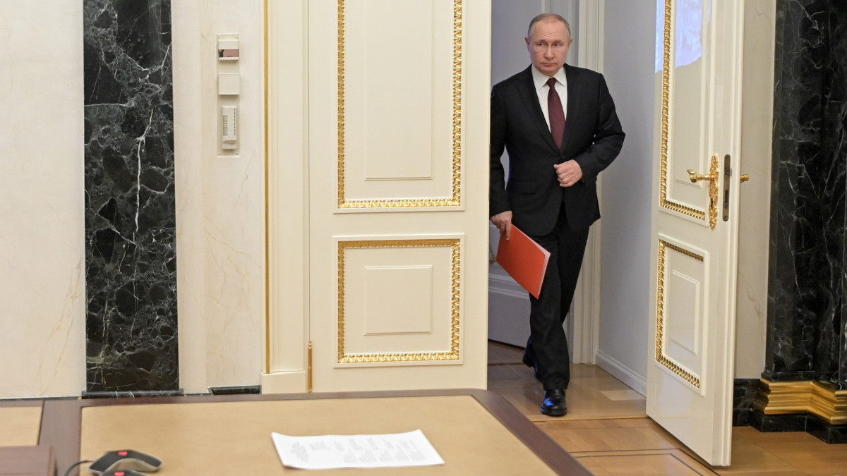 MOSCOW, RUSSIA  FEBRUARY 25, 2022: Russias President Putin is seen in his office in the Kremlin during a videoconference meeting of permanent members of Russias Security Council. Alexei Nikolsky/Russian Presidential Press and Information Office/TASS (Photo by Alexei Nikolsky\TASS via Getty Images)
