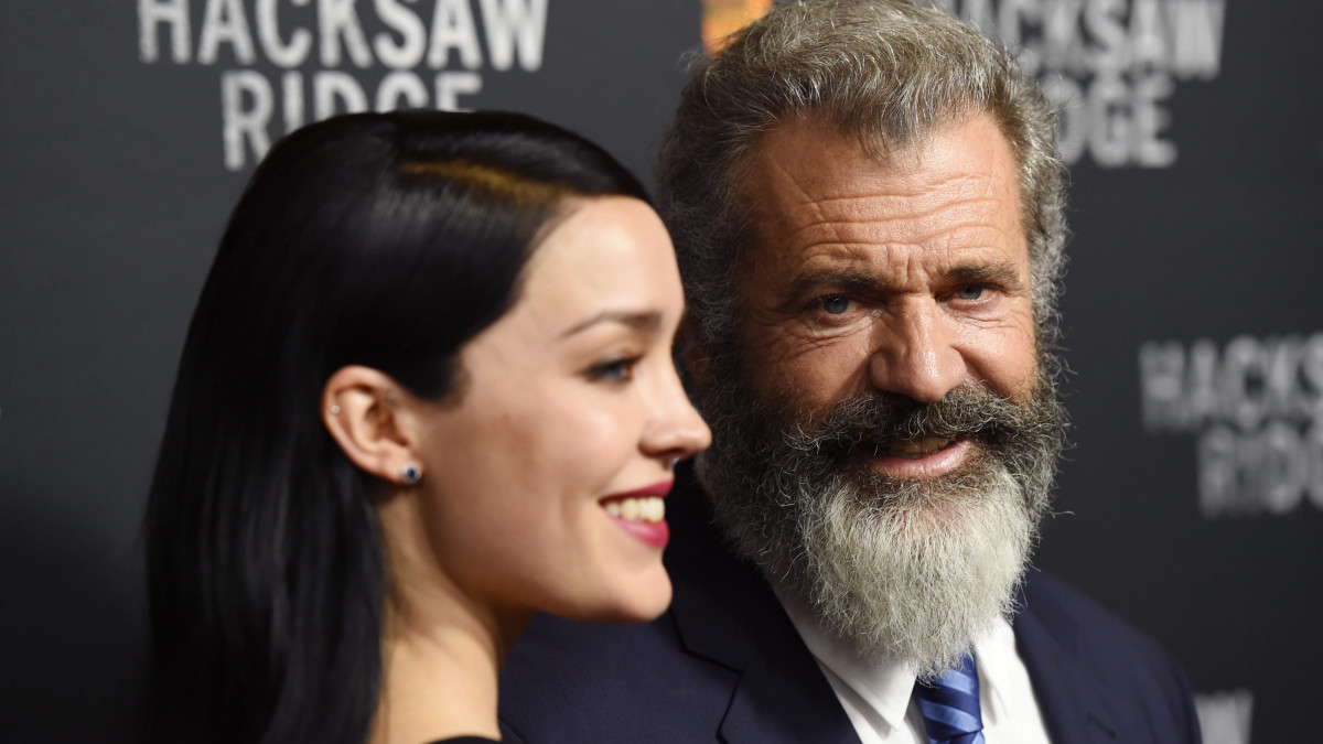 Mel Gibson mostanában mindenütt felbukkan Magyarországon