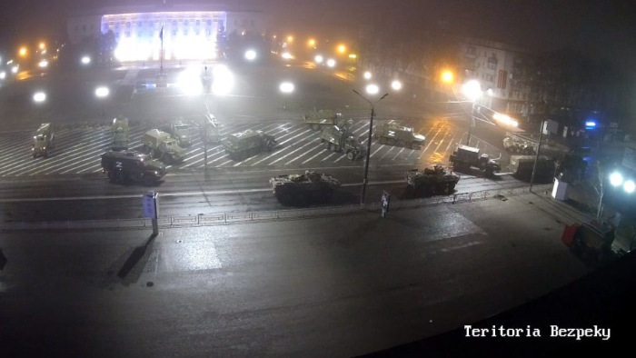 Elfoglalták Herszont az oroszok, közeledik Kijevhez a konvoj – így áll a háború