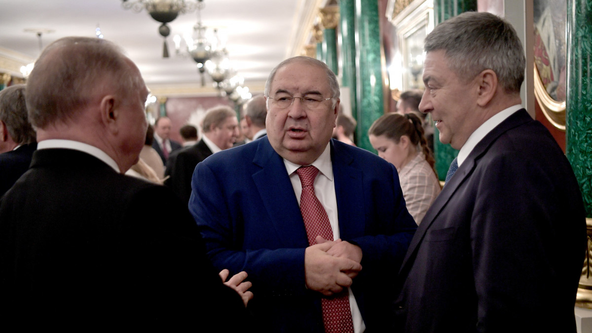 MOSCOW, RUSSIA  DECEMBER 25, 2019: USM Holdings founder, International Fencing Federation President Alisher Usmanov (C) before a meeting of Russias President Vladimir Putin with Russian businessmen at the Moscow Kremlin. Alexei Nikolsky/Russian Presidential Press and Information Office/TASS (Photo by Alexei Nikolsky\TASS via Getty Images)