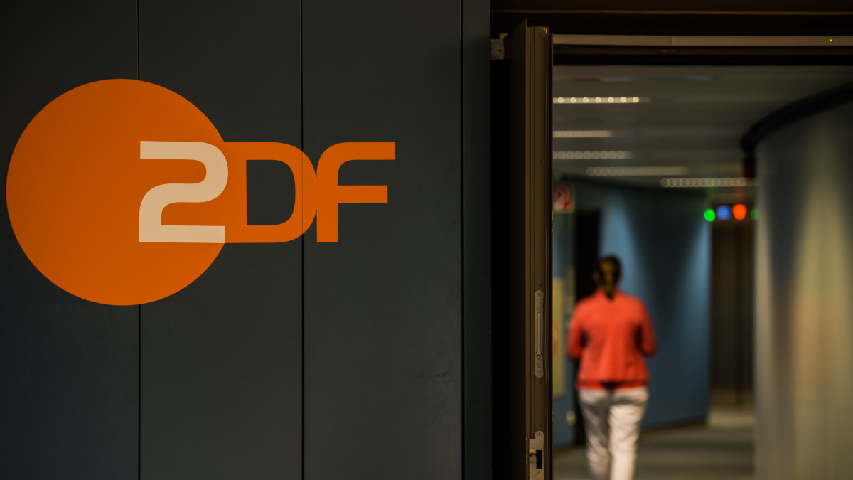 01 September 2018, Rhineland-Palatinate, Mainz: The ZDF logo can be seen on a wall in the broadcasting building. The Second German Television (ZDF) is one of the largest public broadcasters in Europe with its headquarters in Mainz, the capital of Rhineland-Palatinate. Photo: Andreas Arnold/dpa (Photo by Andreas Arnold/picture alliance via Getty Images)