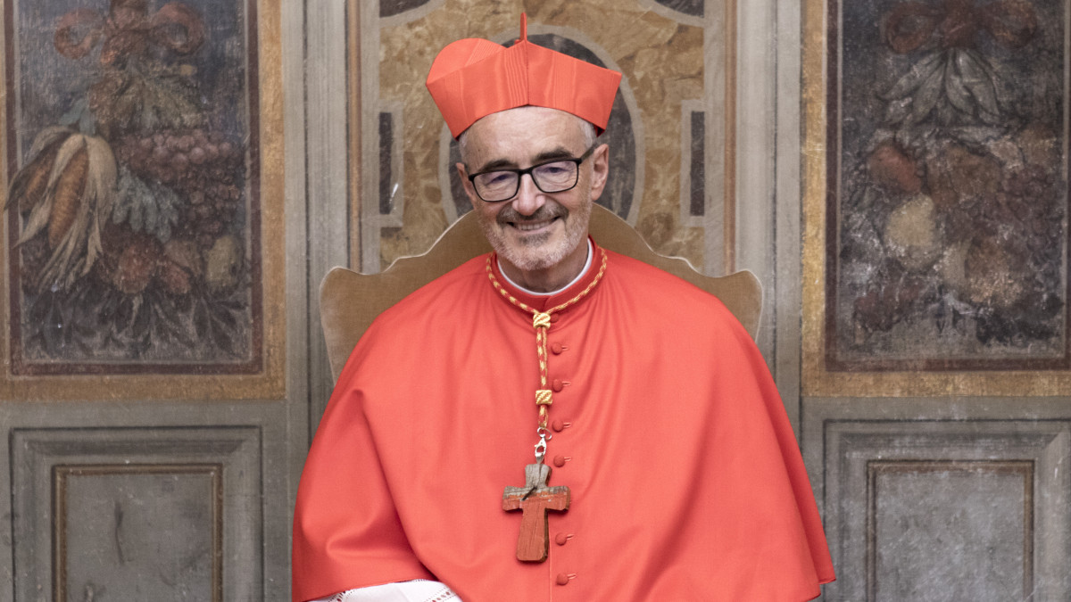 VATICAN CITY, VATICAN - OCTOBER 05: Cardinal Michael Czerny poses for photographers during the courtesy visits at the Apostolic Palace, on October 05, 2019 in Vatican City, Vatican. Pope Francis led a consistory Ceremony to create Thirteen new Cardinals. (Photo by Alessandra Benedetti - Corbis/Corbis via Getty Images)