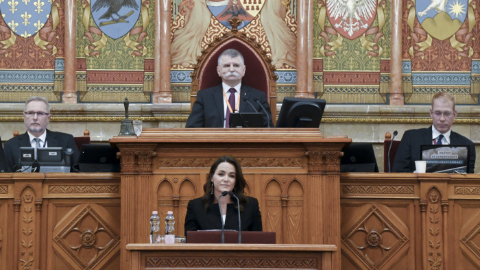 Itt lehet meghallgatni a két államfőjelölt parlamenti beszédét