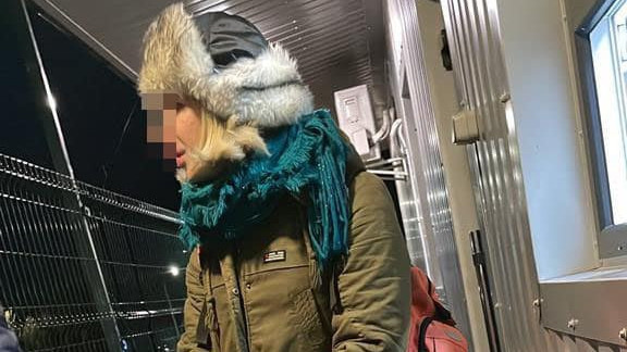 Nőnek öltözve próbált kiszökni Ukrajnából egy férfi, többen változásokat sürgetnek - fotók