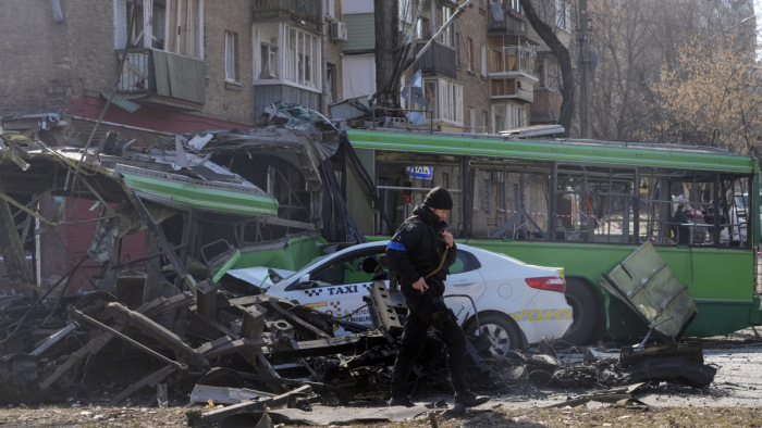Újabb robbanások Kijevben