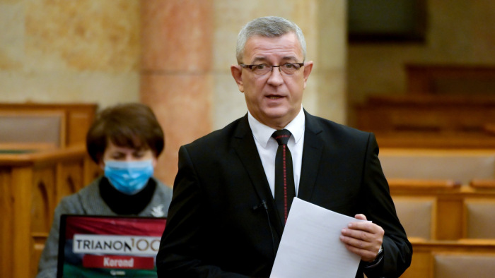 Szilágyi György visszalépett a Jobbik tisztújításán