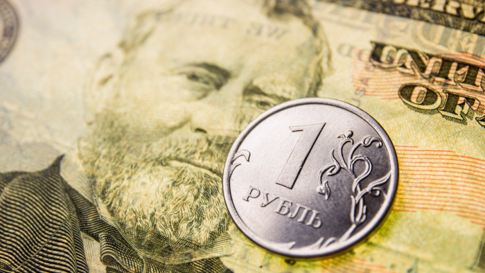Csúcson a rubel árfolyama, erőre kaphat az orosz tőzsde
