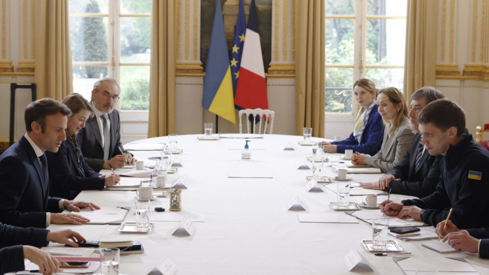 Macron fogadta Melitopol polgármesterét és ismét beszélt az ukrán elnökkel
