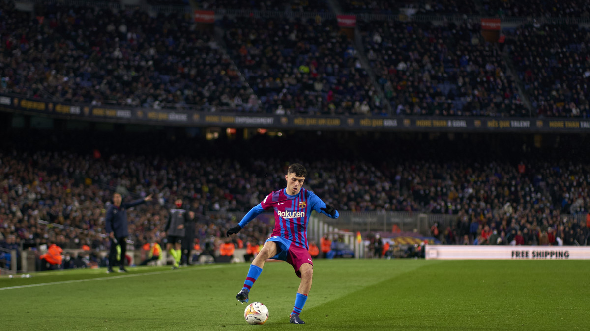 BARCELONA, SPAIN - APRIL 03: Pedro Gonzalez Lopez Pedri of FC Barcelona in action during the LaLiga Santander match between FC Barcelona and Sevilla FC at Camp Nou on April 03, 2022 in Barcelona, Spain. (Photo by Pedro Salado/Quality Sport Images/Getty Images)