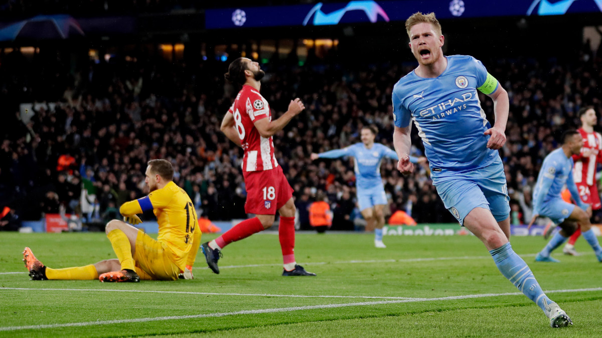 MANCHESTER, UNITED KINGDOM - APRIL 5: Kevin de Bruyne of Manchester City celebrates his 1-0  during the UEFA Champions League  match between Manchester City v Atletico Madrid at the Etihad Stadium on April 5, 2022 in Manchester United Kingdom (Photo by David S. Bustamante/Soccrates/Getty Images)