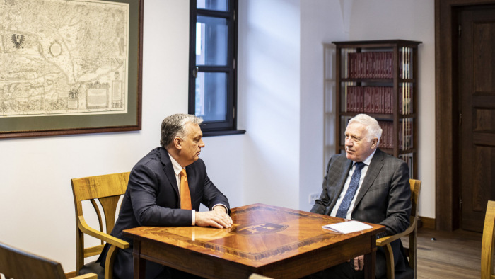 Václav Klaus Európa egyetlen hiteles politikusának nevezte Orbán Viktort