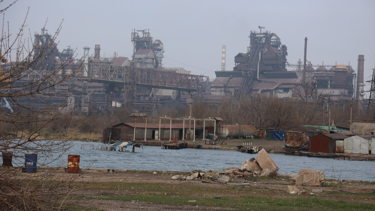 MARIUPOL, UKRAINE - APRIL 09: A view of the sea fishing port near Azovstal factory during ongoing conflicts in the city of Mariupol under the control of the Russian military and pro-Russian separatists, on April 09, 2022. (Photo by Leon Klein/Anadolu Agency via Getty Images)