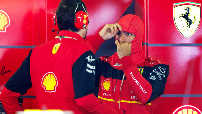 F1-szakíró: erre még nem volt példa a Ferrarinál, de ki tudja