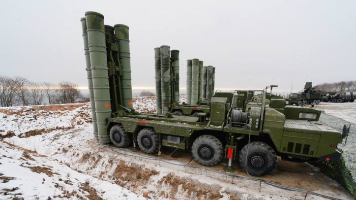 Megkezdték a legmodernebb orosz légvédelmi rendszer sorozatgyártását