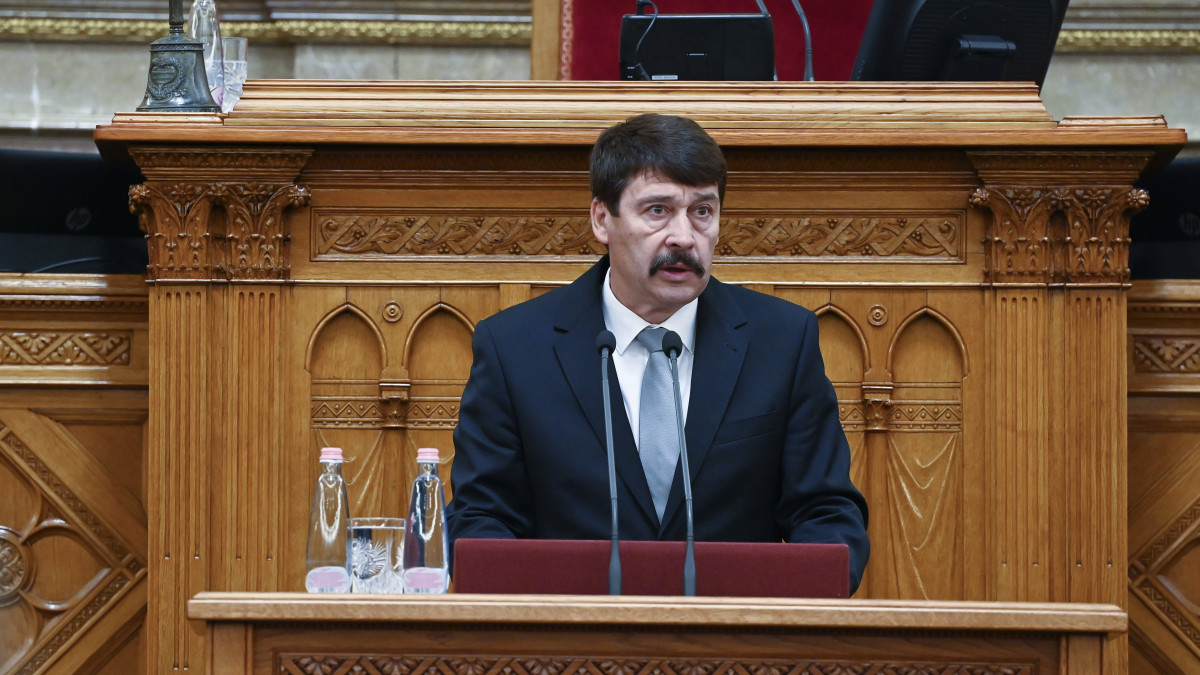 Áder János köztársasági elnök beszédet mond az Országgyűlés alakuló ülésén a Parlamentben 2022. május 2-án.
