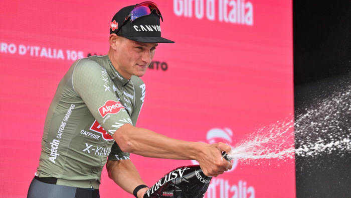 Hatalmas izgalmakkal és egy eséssel ért véget a Giro dItalia első magyarországi szakasza