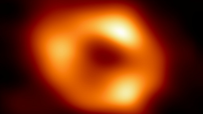 Világszenzáció: megvan az első fénykép a Tejútrendszer fekete lyukáról