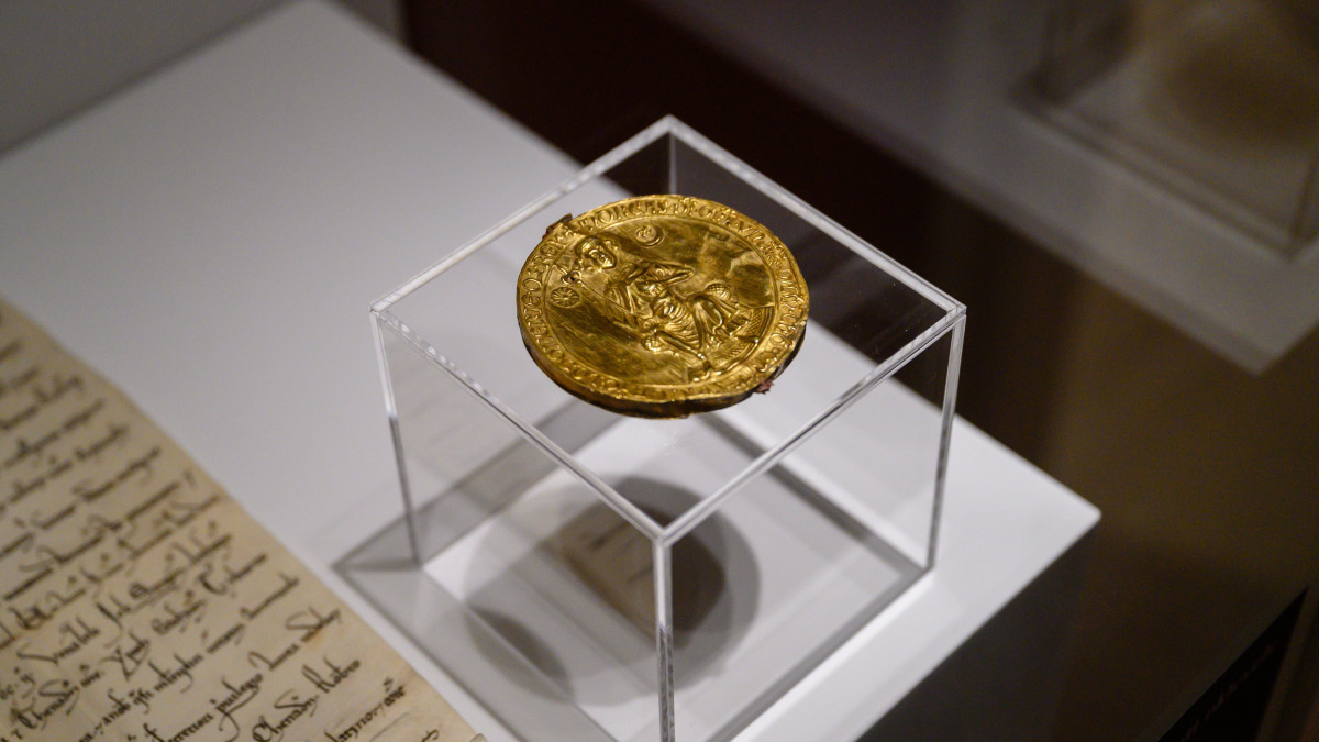 Különleges érmék a magyar történelem jeles eseményének 800. évfordulójára - képek