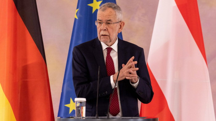 Van der Bellen osztrák elnök maradna